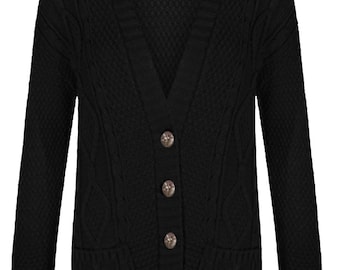 Cardigan mit Zopfmuster: Grobstrick-Pullover mit Knöpfen und Taschen