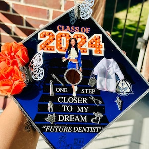 Graduation cap topper