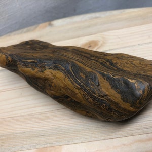 1lb Banded Iron Formation: Specimen-Grade Mugglestone Home Decor
