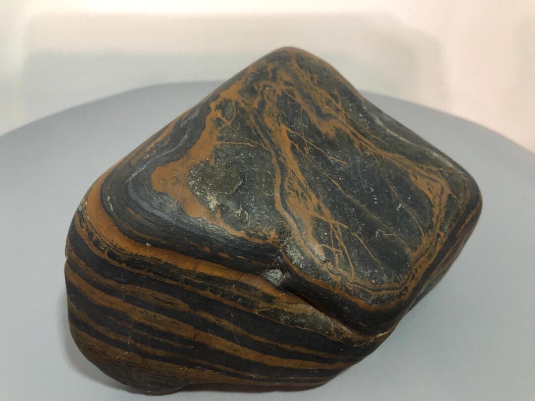 Highland Banded Rocks High Magnetic 1lb 14oz Banded Iron Formation Decor – Natural Genesis ...