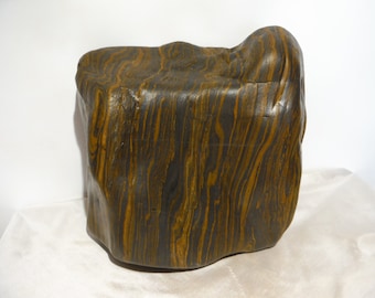 Huge 17 lb Banded Iron Bonsai Suiseki / Viewing Stone from Wyoming. Gem-quality Western Rock Art Specimen.