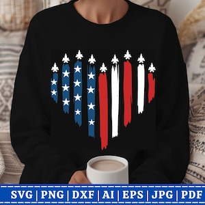 Avião a jato de combate Bandeira americana Coração SVG, Flyover da Força Aérea SVG, 4 de julho svg, Vermelho Branco Azul Svg, Bandeira americana Svg, Militar dos EUA Svg