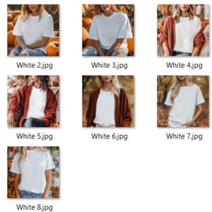 Op de afbeelding: Een wit T-shirt met korte mouwen, gedragen door een persoon in verschillende omgevingen, waaronder een pompoenveld en een bos.