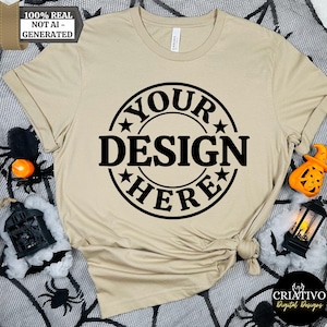 Natural Bella Canvas 3001 T-shirt Halloween Mockup | Natural BC 3001 T-shirt Mockup | Prawdziwy model | Zabawna, modna, upiorna koszulka na Halloween