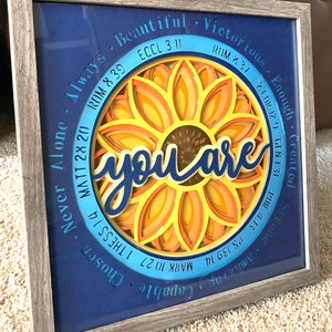 Affermazione 3D Girasole Shadow box BIBLICO "Tu sei" come Dio ti vede Cristiano; regalo perfetto; per lei Fatto a mano, apprezzamento per l'insegnante