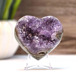 Natural Amethyst Heart Geode – Mini Crystal Heart for Positive Energy & Unique Decor
