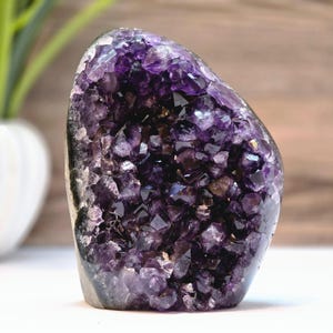 Cathedral Amethyst Geode – Natural Deep Purple Crystal with Polished Edge