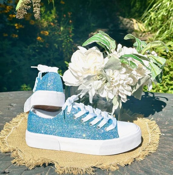 Baby blue sneakers outlet
