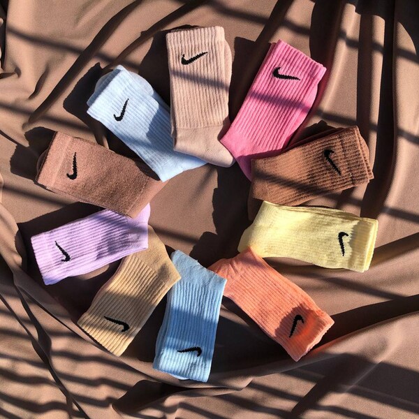 coloured nike socks