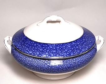Plato antiguo de cerámica azul y blanca de Wedgwood con sello de Wedgwood & Co. de alrededor de 1868-1900 en la base.