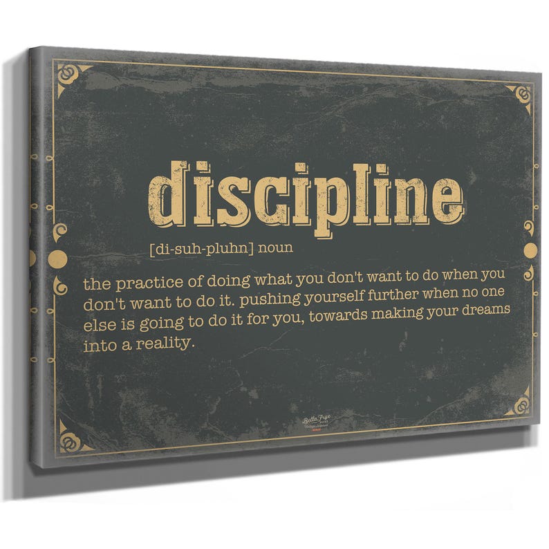 a black and gold sign that says discplinine