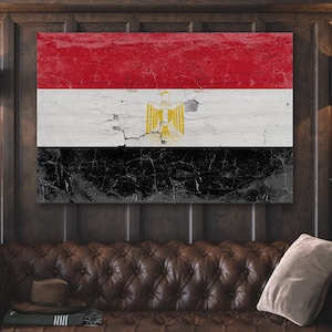 Vintage Egypt Flag Canvas Art: Distressed Wood Style image 7