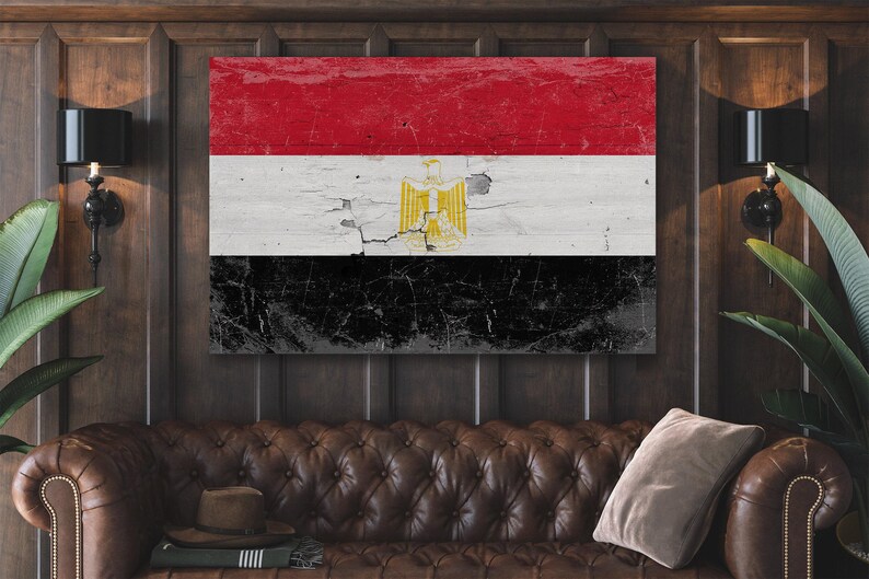 Vintage Egypt Flag Canvas Art: Distressed Wood Style image 7