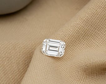 IGI Certified Emerald Cut Lab Grown Diamond: VS1 Clarity, F Color