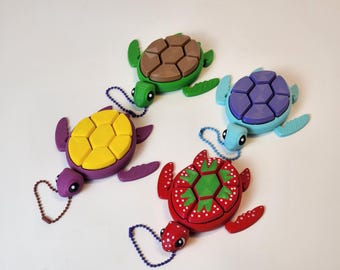 3D Printed Turtle Keychain with Clicky Shell – Fidget Toy for Stress Relief, Fun Gift for All Ages