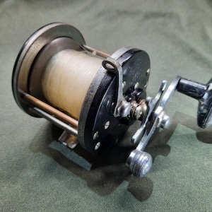VINTAGE Pflueger Ohio 1978 fishing reel