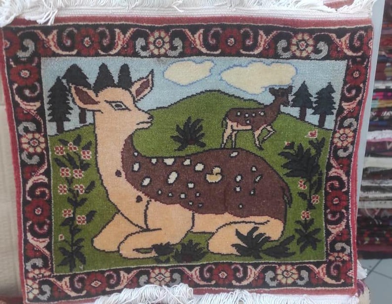 Two Deer, handmade Tabriz wall carpet in silk & wool, 45 × 40 cm