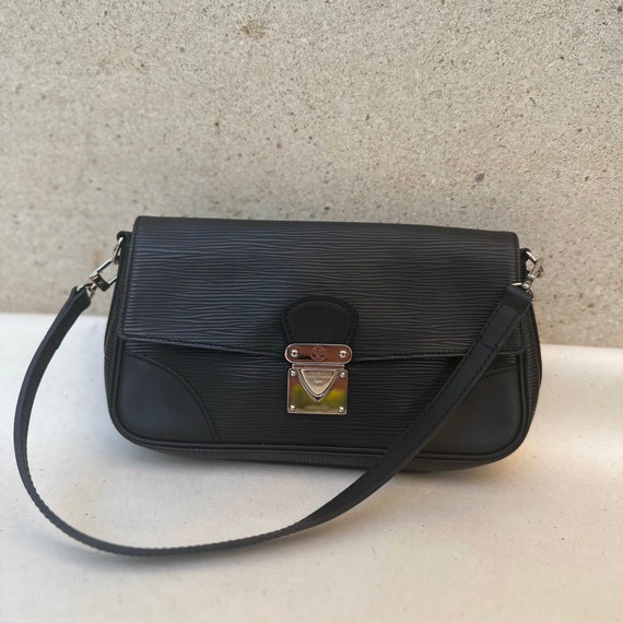 Louis Vuitton 00s Segur Pochette Epi Leather Black Bag Etsy UK