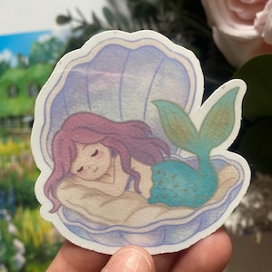 Sleepy Mermaid Sticker – Vinyl Sticker Meerjungfrau als Aufkleber für Journals, Laptops & Geschenke
