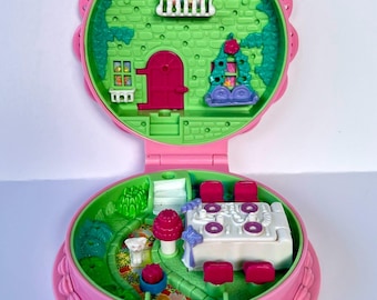1991 Polly Pocket Pretty Picture Art Studio Locket Complete