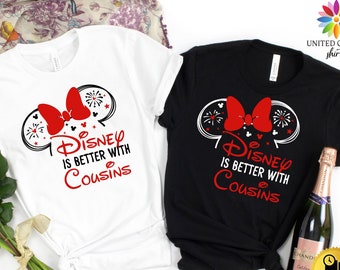 ディズニーいとこシャツ、ディズニーいとこが一緒にいるともっと楽しいシャツ、ディズニー旅行シャツ、ディズニーランドシャツ、ディズニーキッズシャツ、ディズニーワールドTシャツ