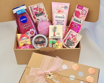 Feel-good gift / Christmas gift for women / Personalized wellness gift box for your best friend / 29