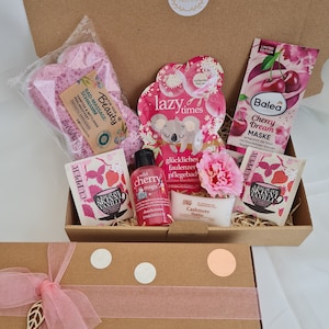 Personalized gift box for women for a birthday / Wellness gift box / Christmas gift box / Surprise box / Beauty box /70th image 1