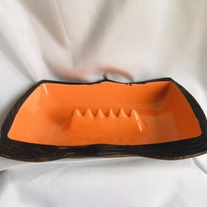 VTG 1960&#39;s Ceramic Glazed Orange Ashtray W/Brown Edges MCM #1010 Made In The USA