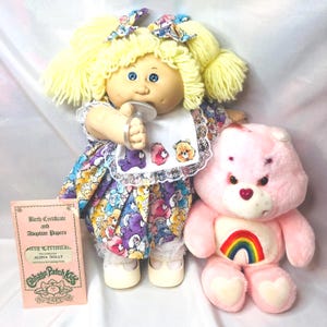 Set de Ositos Cariñositos con Chupete Rubio de la Fábrica KT, Cabbage Patch Kid de Hong Kong, Vintage Cabbage Patch Kid Hong Kong Head