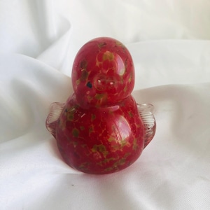 Vintage Mid-Century Art Glass Bird: Red Speckled Paperweight Figurine