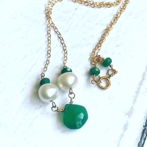 Green Onyx and pearl necklace/green onyx faceted heart briolette/14 ct Gold-filled Necklace/Cultured freshwater white pearls/gift for her