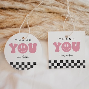 Bearbeitbares Quadrat Ein glückliches Mädchen Favor Tag Runde Eins Happy Babe Dankeschön Tag Retro Pink Smiley Geburtstag Geschenkanhänger Goodie Bag Label 1014