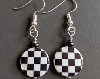Black and White Checkered Shell Bead Earrings, Dangle Earrings, Retro 80s Jewelry