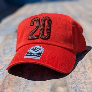 Personalisierte 3D-Puff-Dad-Cap | Individuelle Kettenstich-Initialen, Zahl