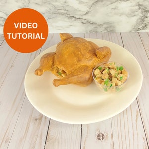 Come preparare un finto tacchino/pollo e ripieno, tutorial per la cena del Ringraziamento finta al forno, lezione di cibo finto per il Ringraziamento fai da te, tutorial sul cibo finto