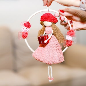 Macrame Doll, Macrame People Wall, Hanging Macrame, Wall Decor, Gift for girl, Handmade Doll.