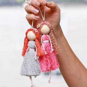 Makramee-Puppe, Makramee-Schlüsselanhänger, handgemachte Puppe, Wohnkultur, Geschenk für sie, Accessoire.