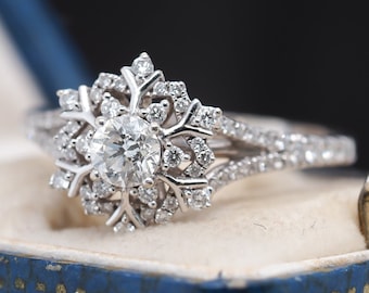 14K White Gold Diamond Engagement Ring - VHK#272