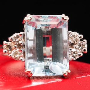Vintage 14K White Gold 7 carat Aquamarine and Diamond Ring - VHK#582