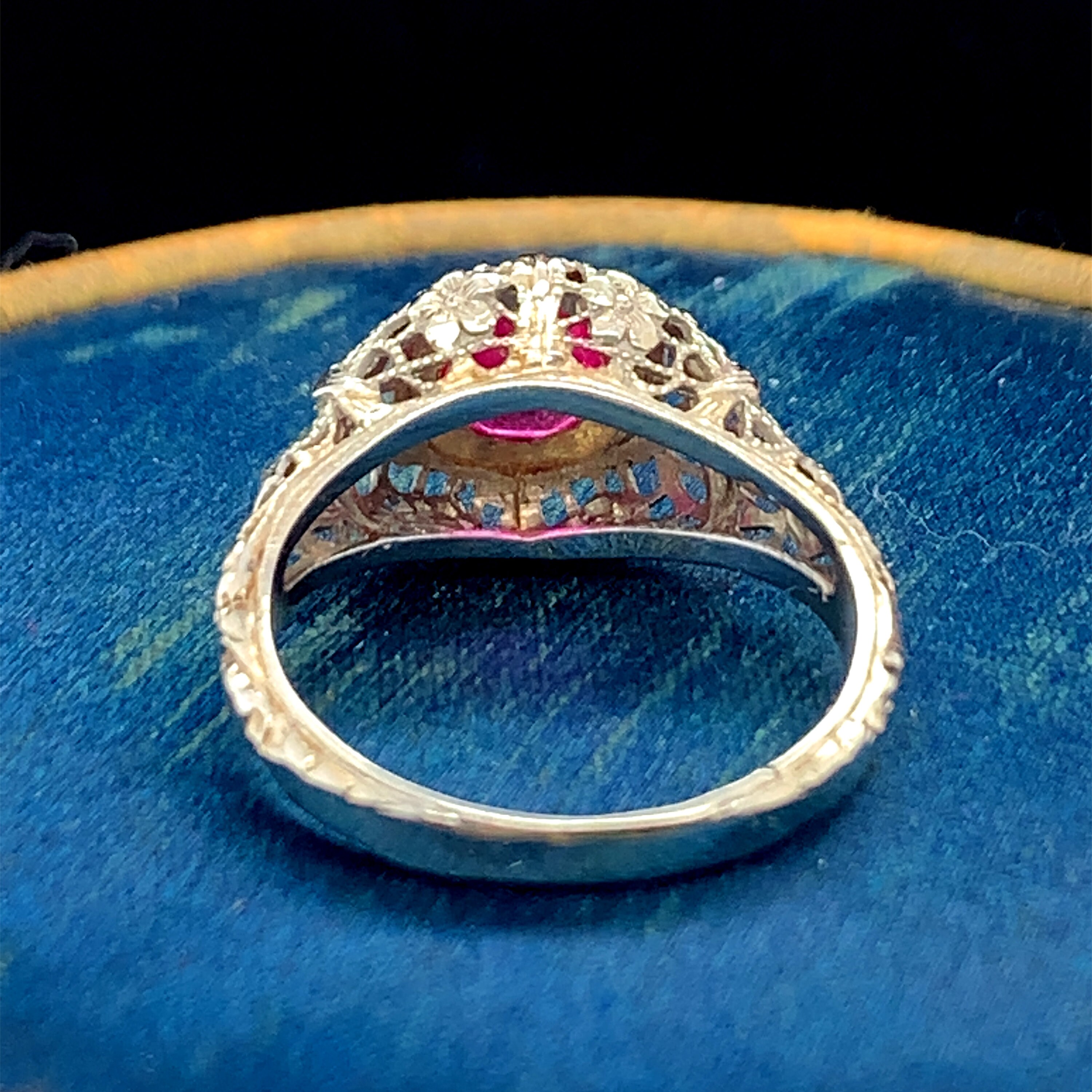 アールデコ　アンティーク　クレア・コリネ　フィギュア　ジャグリング　女性 アールデコ ヴィンテージ クレア・コリネ フィギュア ジャグリング