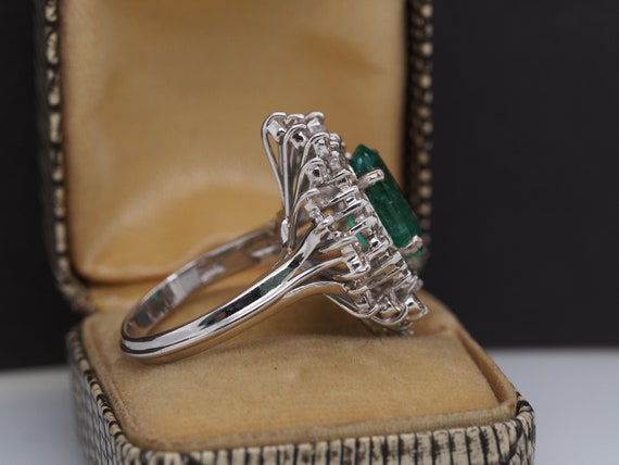 14K White Gold Emerald and Diamond Ring with GIA … - image 5