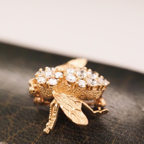 14k Yellow Gold and Diamond Fly Brooch Pin - image 8
