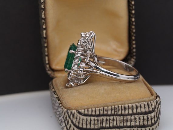 14K White Gold Emerald and Diamond Ring with GIA … - image 3