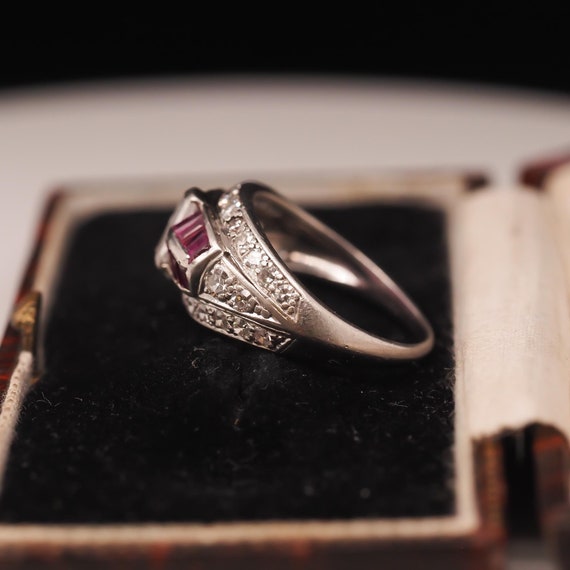 Art Deco Platinum Ruby and Baguette Diamond Ring … - image 7