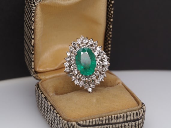 14K White Gold Emerald and Diamond Ring with GIA … - image 9