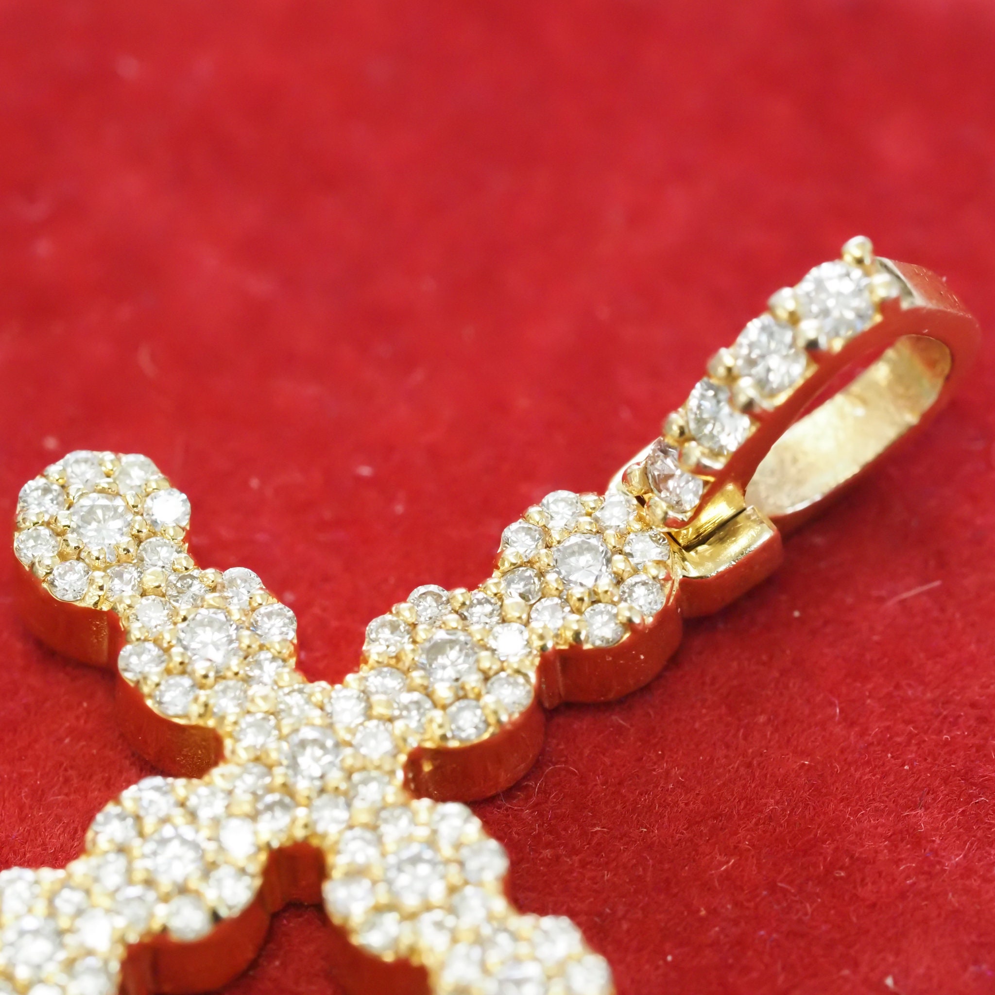Ciondolo a forma di croce da donna in oro bianco 14 carati con diamante rotondo da 0,07 carati (catena in argento inclusa), Diamante, Oro, Diamante