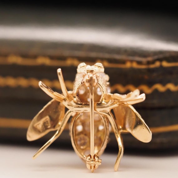 14k Yellow Gold and Diamond Fly Brooch Pin - image 5