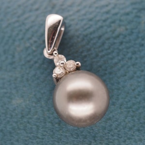 14K White Gold Diamond Tahitian Pearl Pendant- VHK# 251
