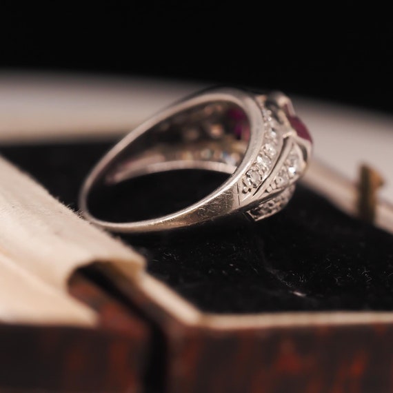 Art Deco Platinum Ruby and Baguette Diamond Ring … - image 5
