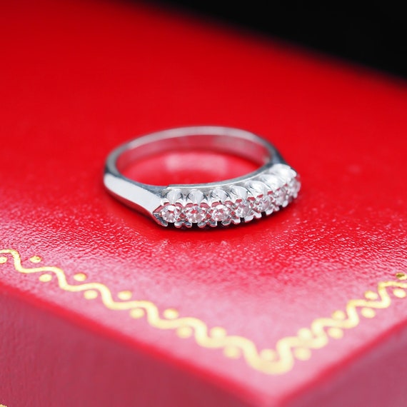 Vintage 1960s 14K White Gold Diamond Wedding Band - VHK#553